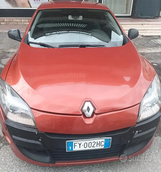 Renault Megane 2010 photo 2