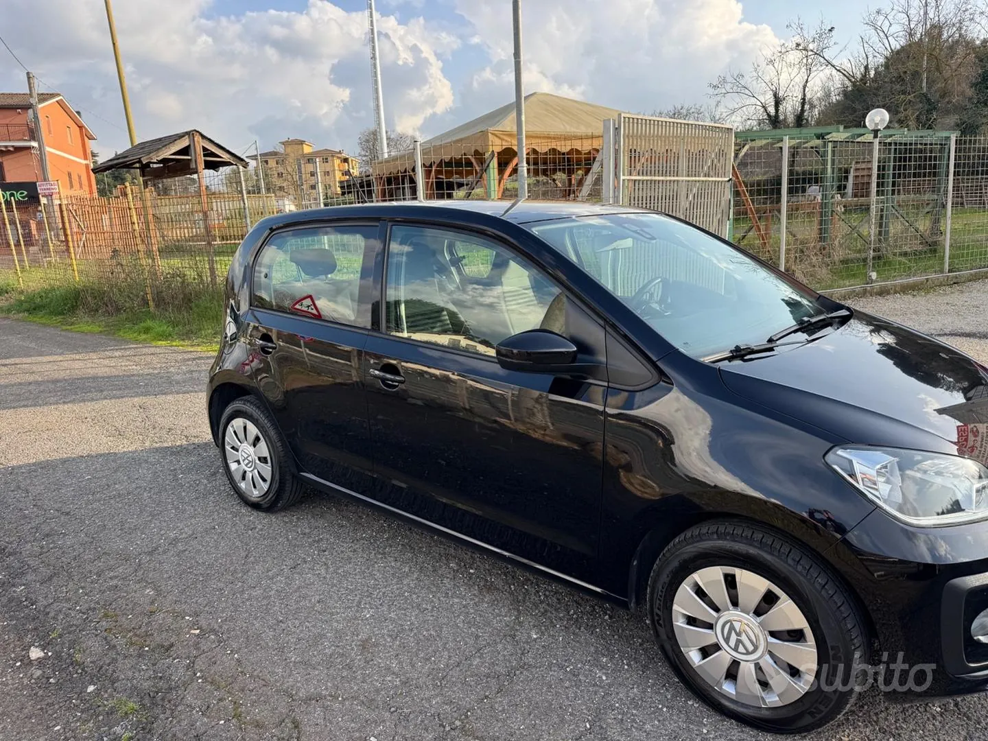 Volkswagen Up 2017 photo 5