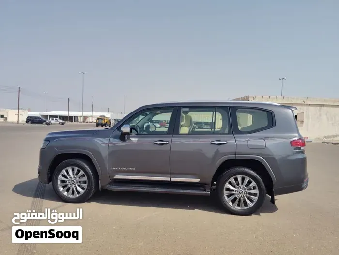 Toyota Land Cruiser 2022 photo 2