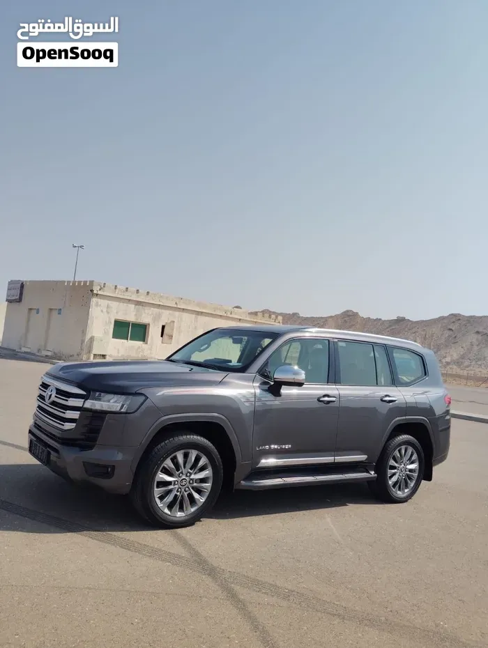 Toyota Land Cruiser 2022 photo 3