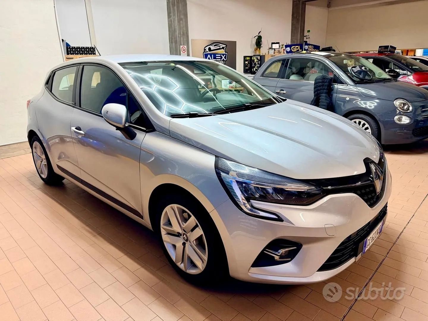 Renault Clio 2021 photo 2