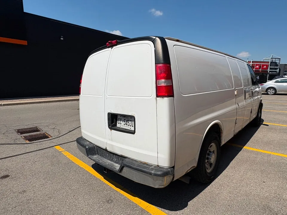 Chevrolet Express 2017 photo 2