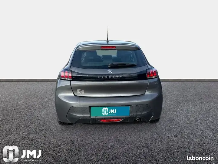 Peugeot 208 2022 photo 3