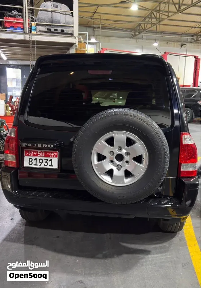 Mitsubishi Pajero 2005 photo 2