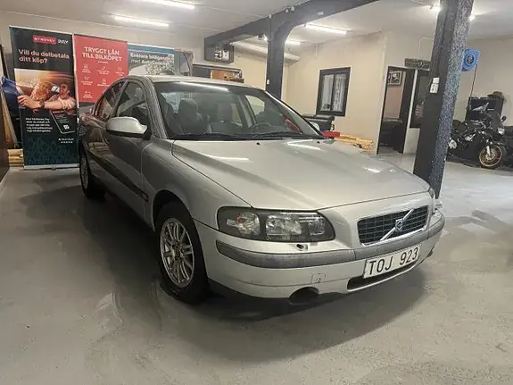 Volvo S60 2002 photo 2