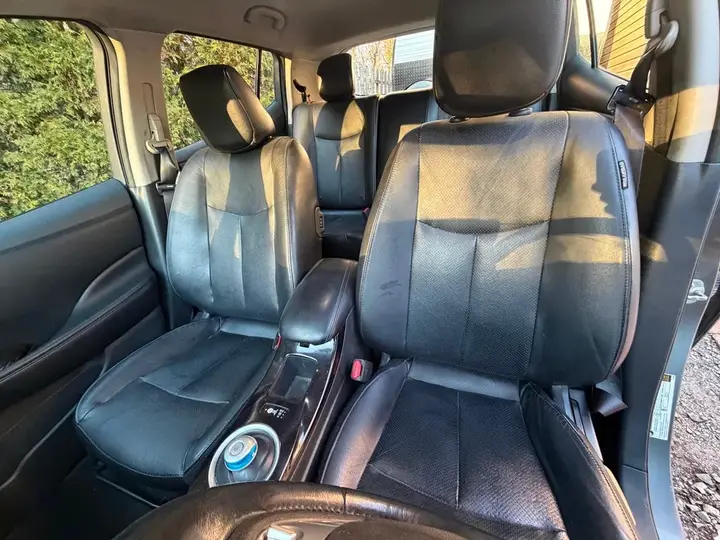 Nissan Leaf 2014 photo 4