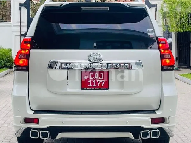 Toyota Land Cruiser Prado 2015 photo 2