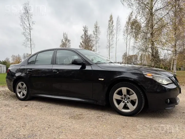 BMW E60 2005 photo 3