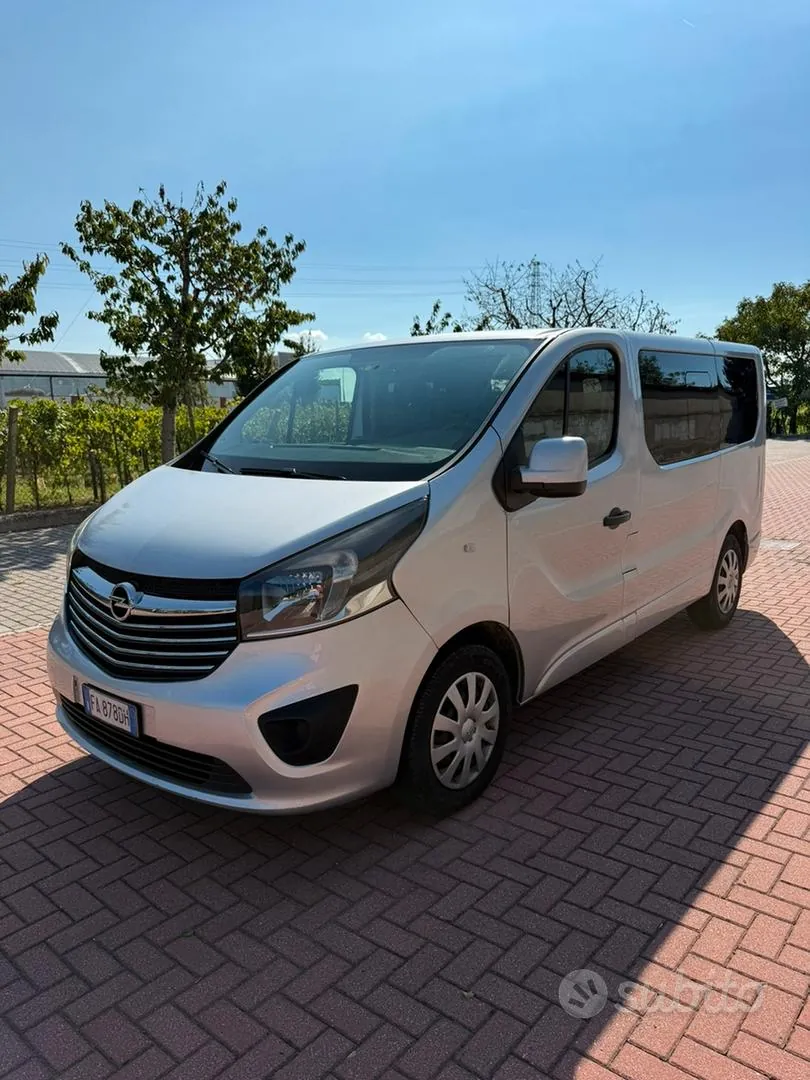 Opel Vivaro 2015 photo 2