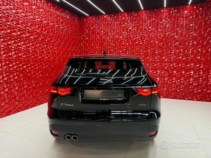 Jaguar F-Pace 2017 photo 5