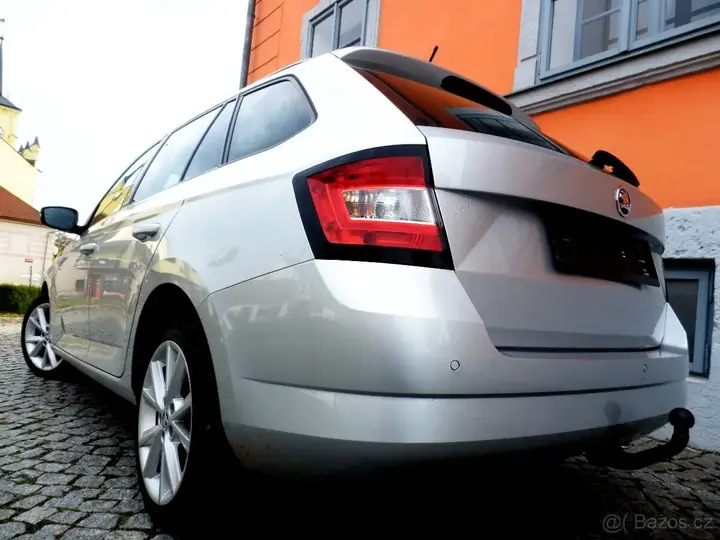 Skoda Fabia Combi 2017 photo 2
