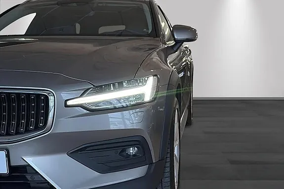 Volvo V60 Cross Country 2020 photo 4