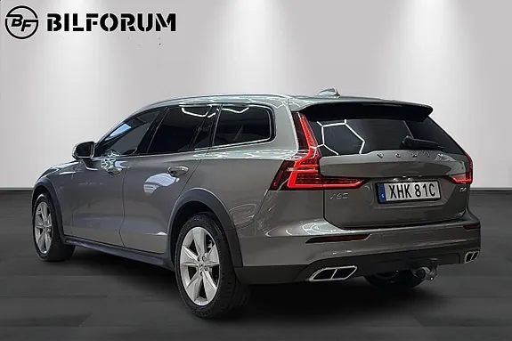 Volvo V60 Cross Country 2020 photo 5
