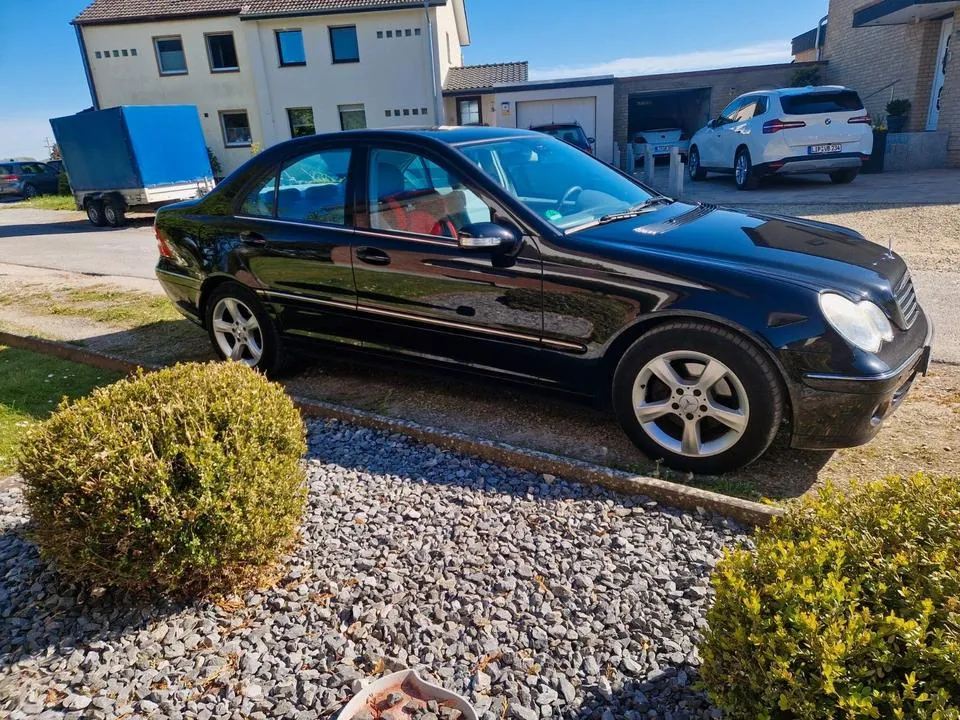 Mercedes-Benz W203