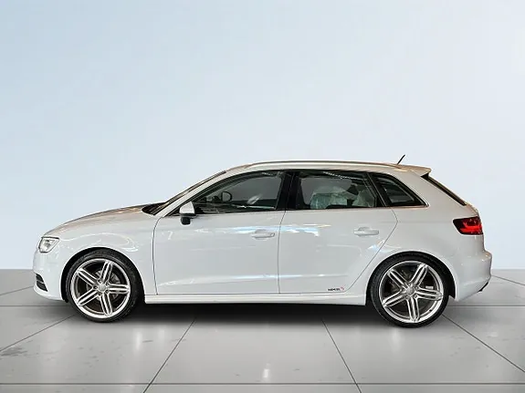 Audi A3 2015 photo 4