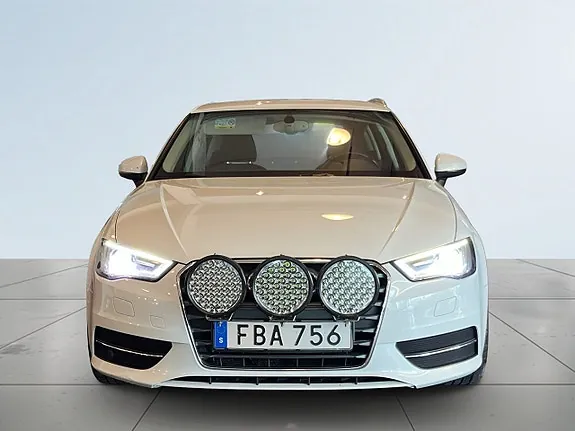 Audi A3 2015 photo 2