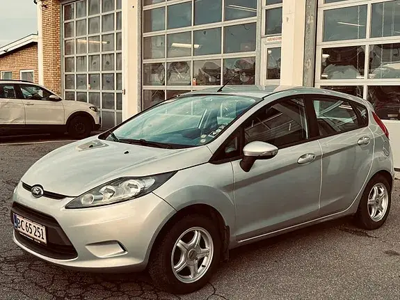 Ford Fiesta 2009 photo 3