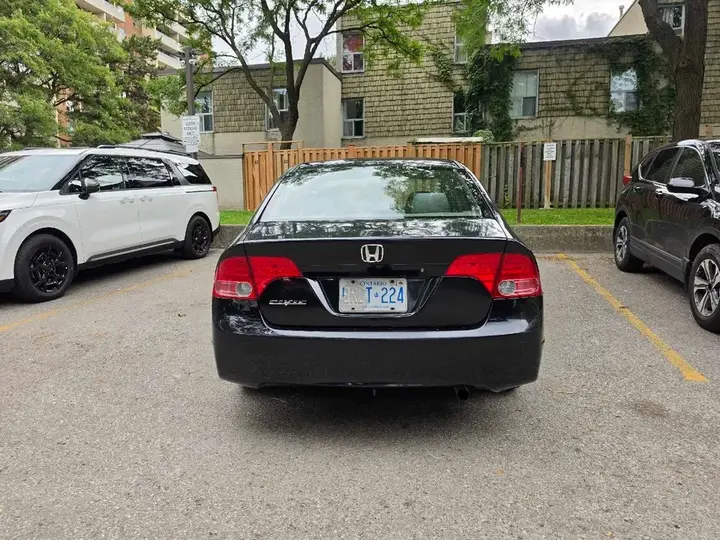 Honda Civic 2006 photo 3