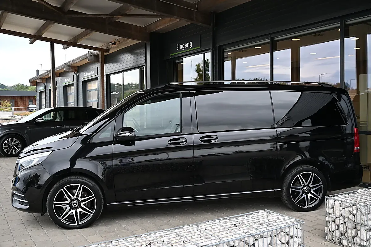 Mercedes-Benz V-Class 2019 photo 2