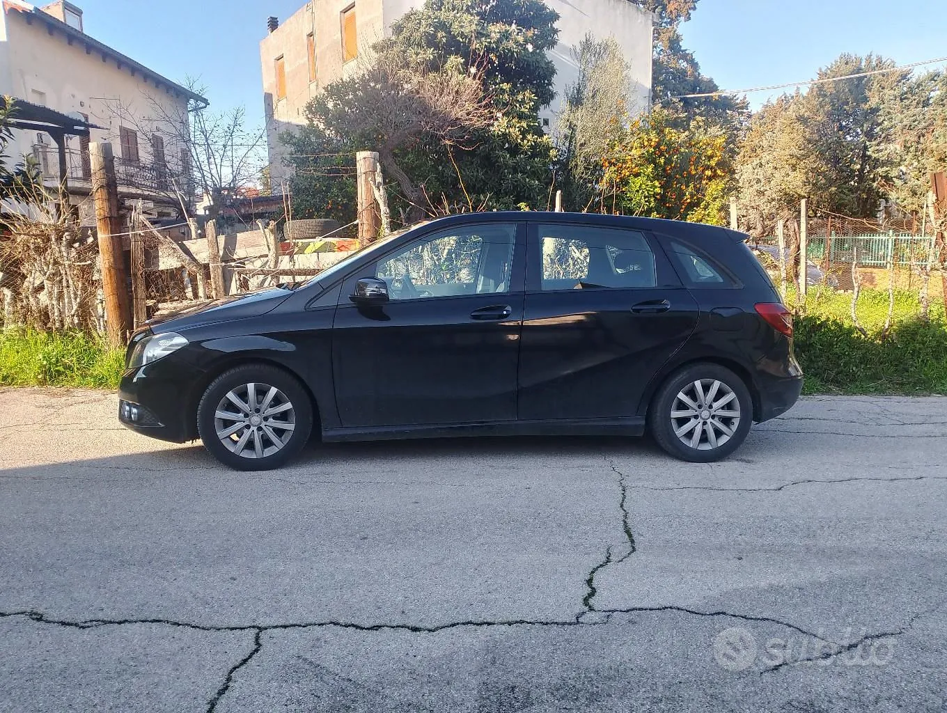 Mercedes-Benz B 2012 photo 2