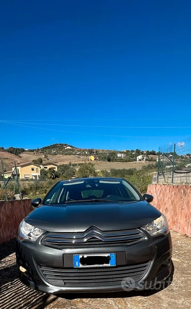 Citroen C4 2015 photo 2
