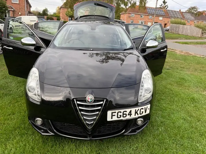 Alfa Romeo Giulietta 2014 photo 5