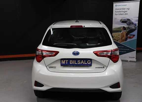Toyota Yaris 2017 photo 5