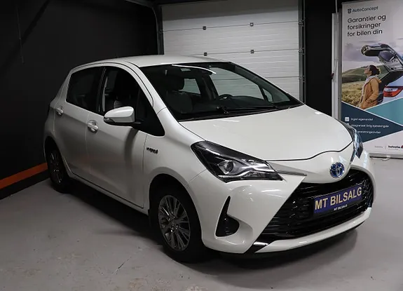 Toyota Yaris 2017 photo 3