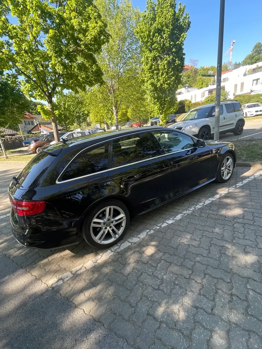 Audi A4 2015 photo 2