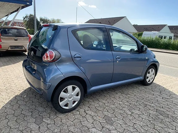 Toyota Aygo 2009 photo 3