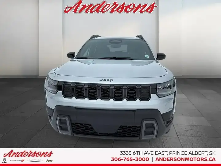 Jeep Cherokee 2026 photo 2