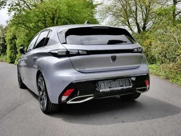 Peugeot 308 2023 photo 3