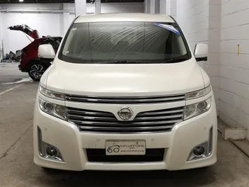 Nissan Elgrand 2013 photo 5