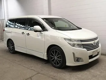 Nissan Elgrand 2013 photo 2