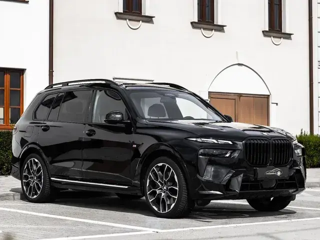 BMW X7 2024 photo 2