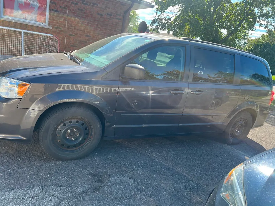 Dodge Grand Caravan 2015 photo 3