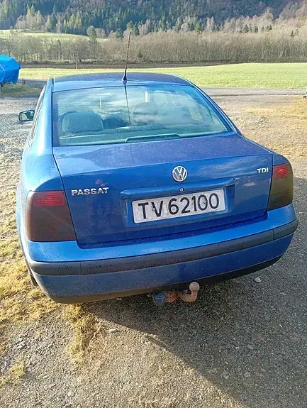 Volkswagen Passat 1999 photo 2