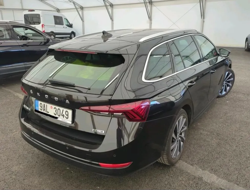 Skoda Octavia 2022 photo 2