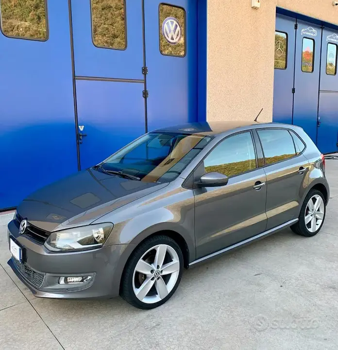 Volkswagen Polo 2011 photo 3