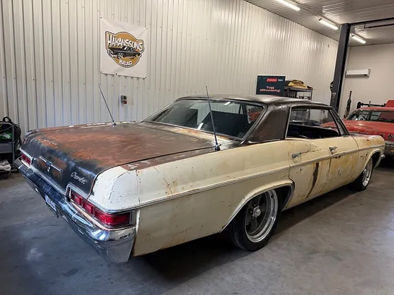 Chevrolet Impala 1966 photo 2