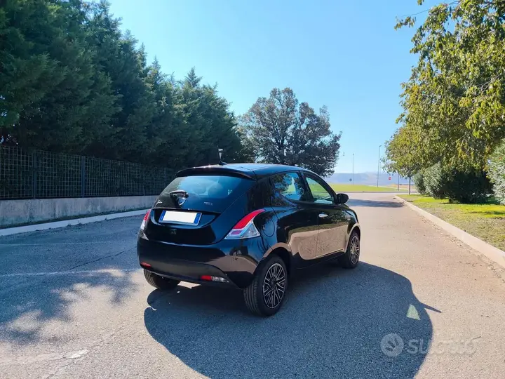 Lancia Ypsilon 2023 photo 4