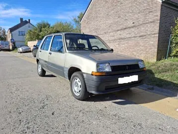 Renault R5