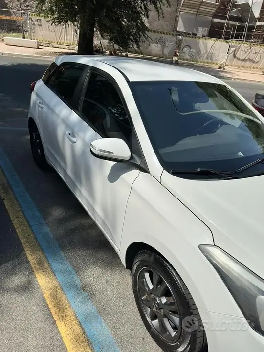 Hyundai I20 2017 photo 3