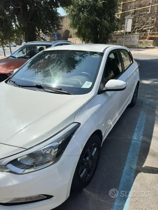 Hyundai I20 2017 photo 2