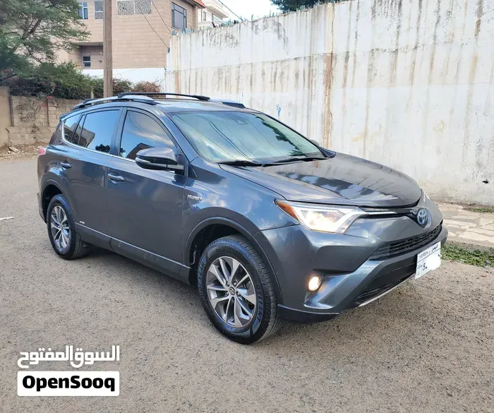 Toyota Rav4 2017 photo 2
