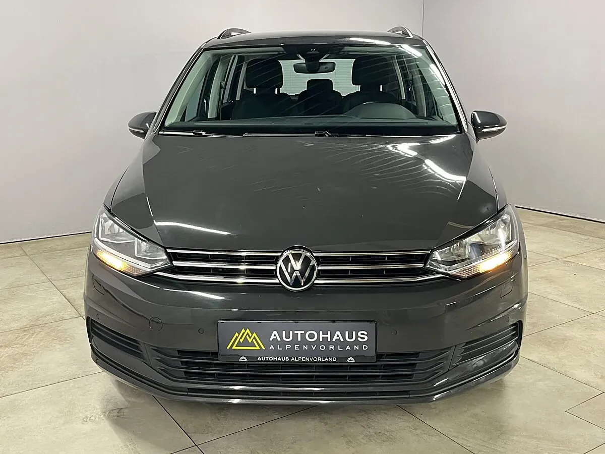 Volkswagen Touran 2022 photo 3