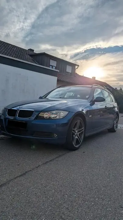 BMW 320I