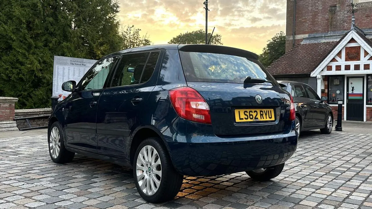 Skoda Fabia 2012 photo 4
