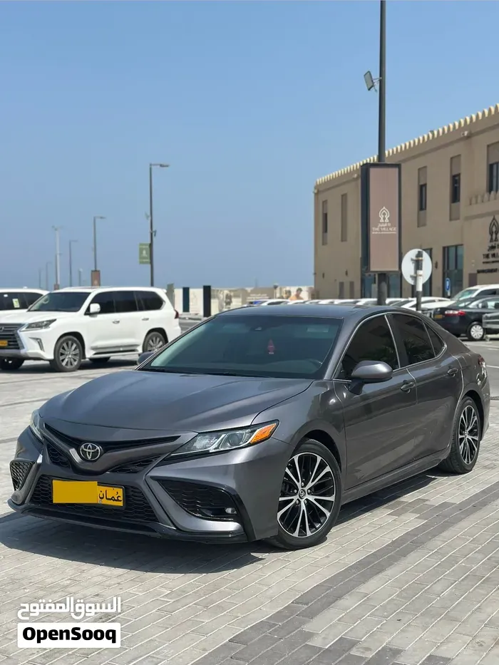 Toyota Camry 2018 photo 3