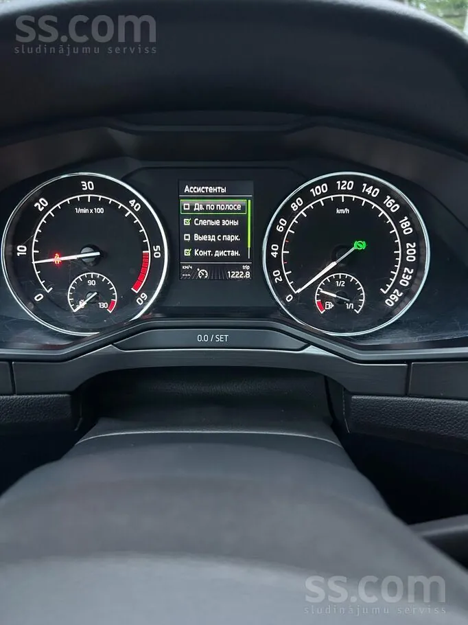 Skoda Superb 2016 photo 2